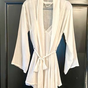 Victoria’s Secret XS Chemise and Robe Set.